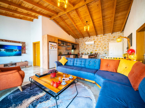  gece  -  Kasım
  | Kalkan Akbel’de Jakuzili ve Isıtmalı Havuzlu Muhafazakar Kiralık Villa | 4 Kişilik Tatil